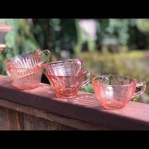 5 pink depression cups